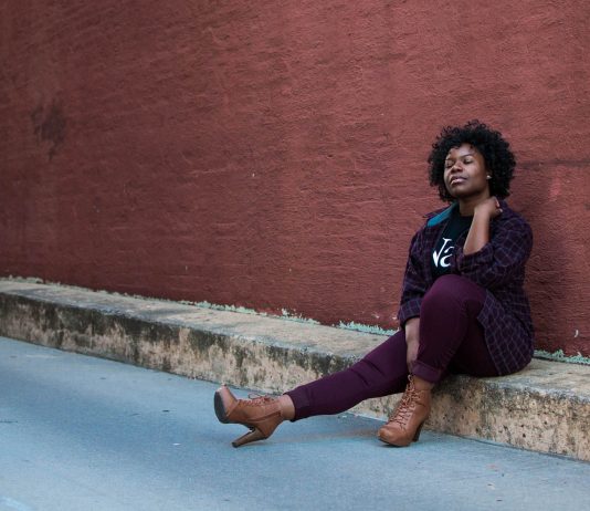 Talented Nigerian Artist is Trying to Reduce Global Pollutions