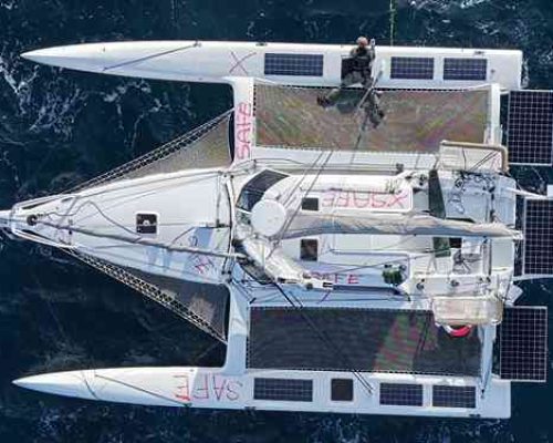 U.S., Canadian, Japan Coast Guards rescue 3 people from disabled vessel in North Pacific Ocean