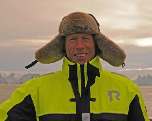 In unprecedented Arctic operation, Russia sends convoy of oil tankers to 81.5°N