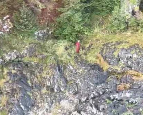 Coast Guard rescues boater after vessel sinks near Murder Cove